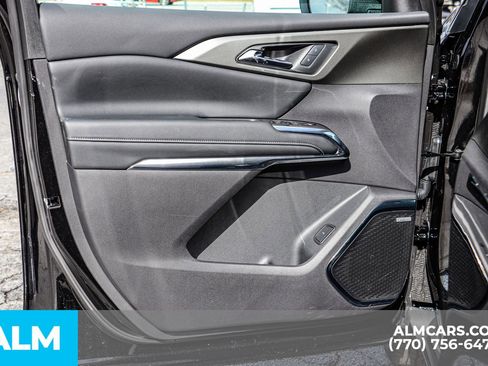 Used 2025 Chevrolet Traverse LT w/ Enhanced Driving Package image 53