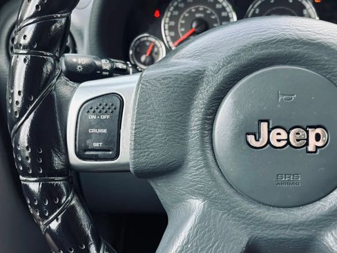 Used 2007 Jeep Liberty Limited AWD/4WD image 25