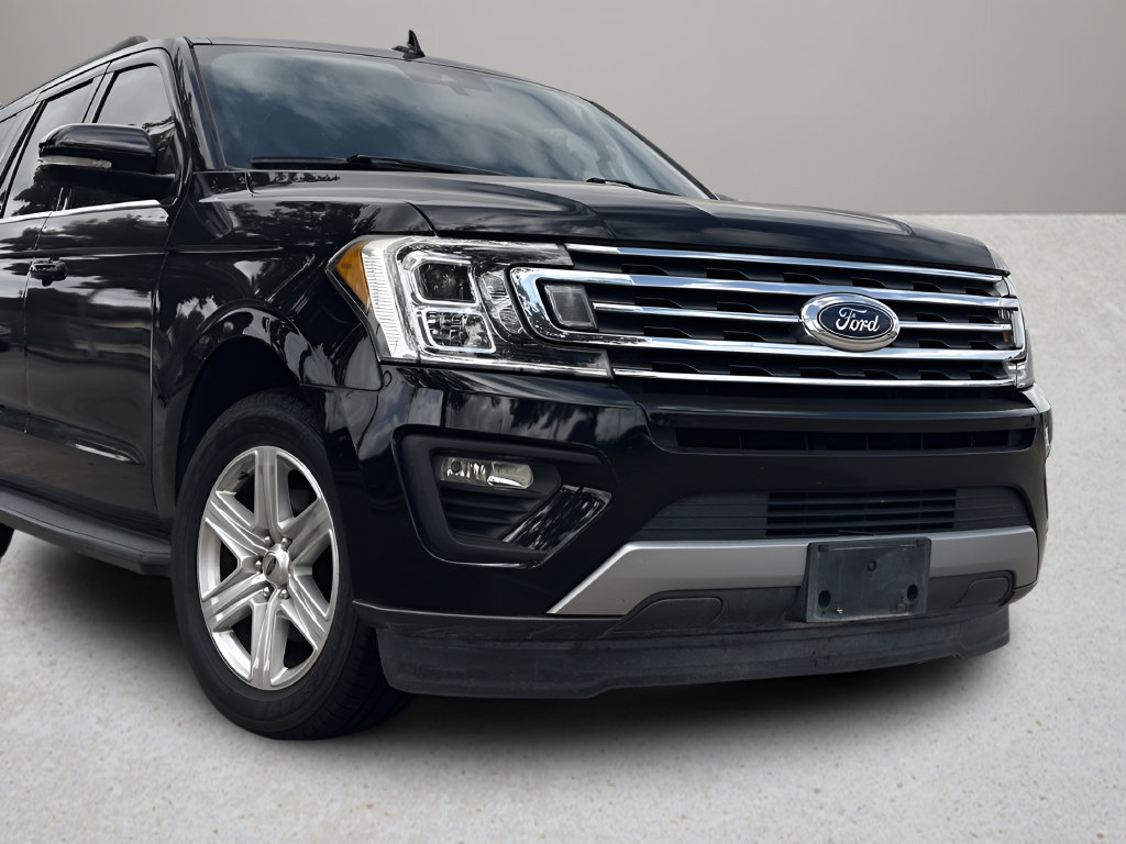 Used 2020 Ford Expedition Max XLT w/ Equipment Group 201A RWD image 18