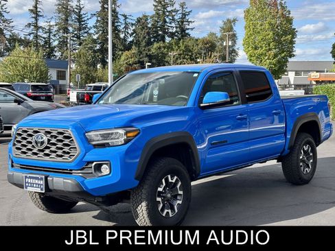 Used 2020 Toyota Tacoma TRD Off-Road w/ TRD Premium Off Road Package AWD/4WD image 4