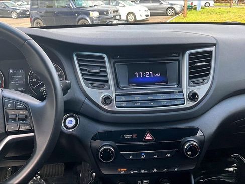 Used 2016 Hyundai Tucson Sport image 8