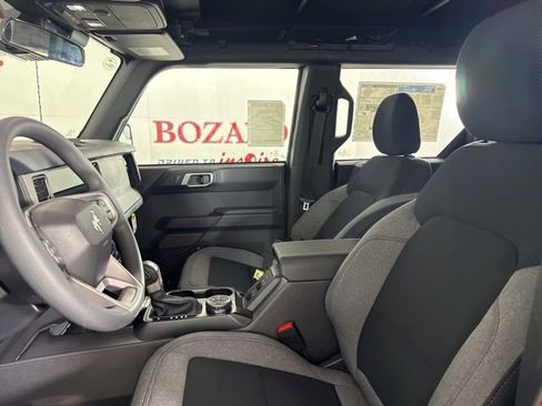 New 2025 Ford Bronco 4-Door image 14