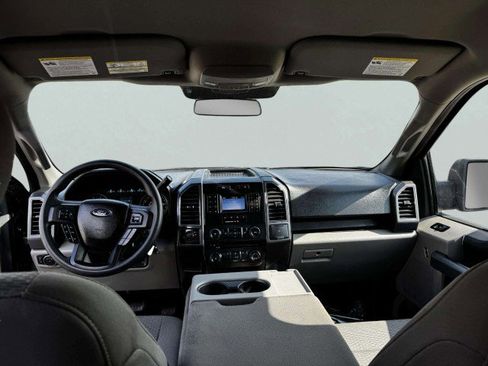 Used 2018 Ford F150 XLT image 38