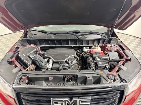 Used 2019 GMC Acadia SLT w/ Black Edition image 39