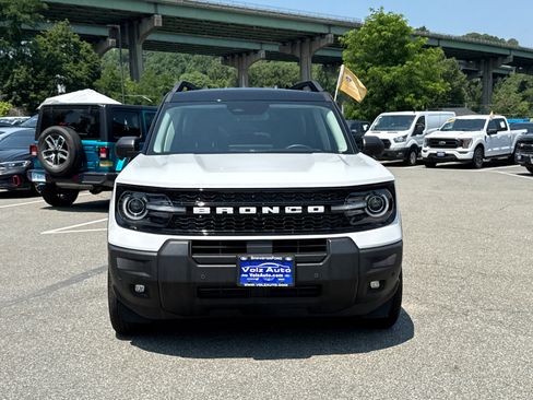 Certified 2025 Ford Bronco Sport Outer Banks w/ Outer Banks Tech Package+ AWD/4WD image 2
