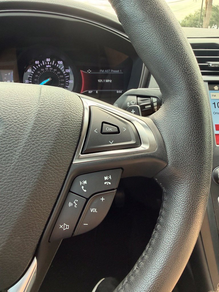Used 2018 Ford Fusion SE w/ Equipment Group 201A FWD image 20