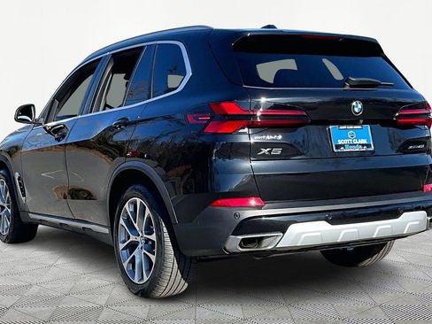 Used 2024 BMW X5 xDrive40i w/ Premium Package image 4