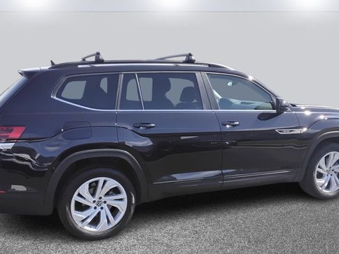 Used 2023 Volkswagen Atlas SE image 4