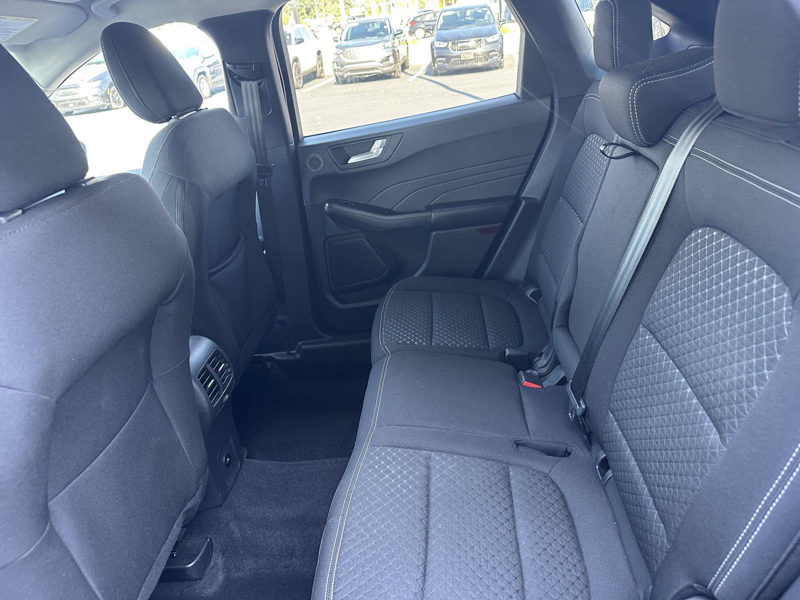 Used 2023 Ford Escape Active w/ Tech Pack #2 AWD/4WD image 30