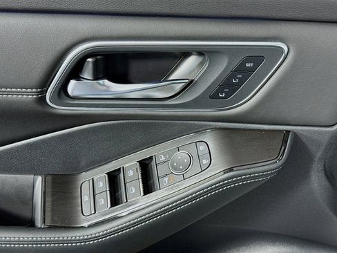 New 2026 Nissan Rogue Platinum w/ Platinum Premium Package image 19