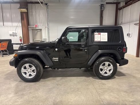 Used 2020 Jeep Wrangler Sport image 5