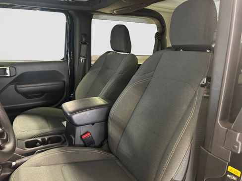 Used 2025 Jeep Wrangler Sport AWD/4WD image 11