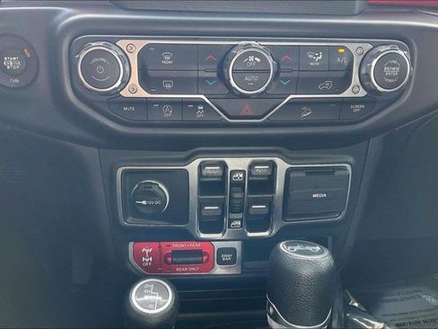 Used 2019 Jeep Wrangler Unlimited Rubicon image 36