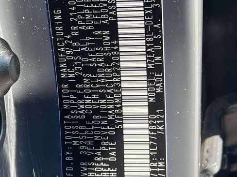 Used 2024 Toyota Corolla LE image 21