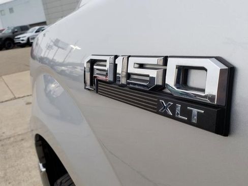 Used 2017 Ford F150 XLT w/ Equipment Group 302A Luxury image 12