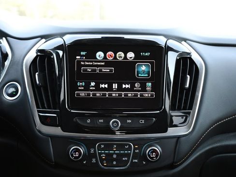 Used 2018 Chevrolet Traverse LT FWD image 28