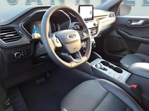 New 2025 Ford Escape ST-Line w/ Cold Weather Package image 10
