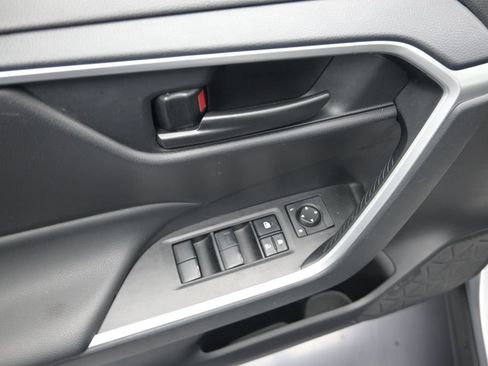 Used 2025 Toyota RAV4 LE FWD image 10