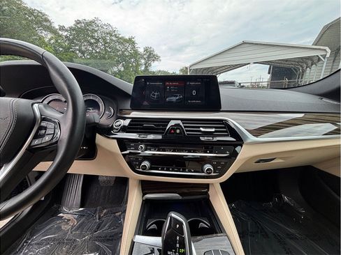 Used 2018 BMW 540i xDrive w/ Premium Package AWD/4WD image 11