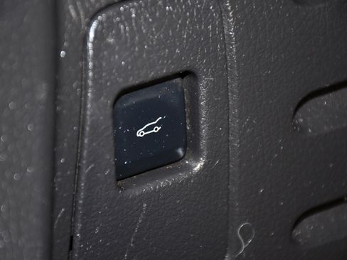 Used 2014 Lincoln MKX AWD w/ Equipment Group 102A image 50
