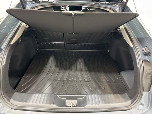 Used 2025 Toyota Prius Plug-In Hybrid FWD image 18