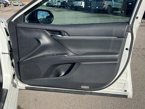 Used 2022 Toyota Camry XSE w/ Navigation Package image 21