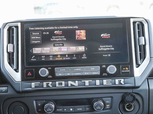 Used 2025 Nissan Frontier SV w/ SV Convenience Package RWD image 15