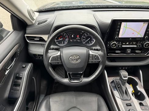 Used 2020 Toyota Highlander Limited AWD/4WD image 28