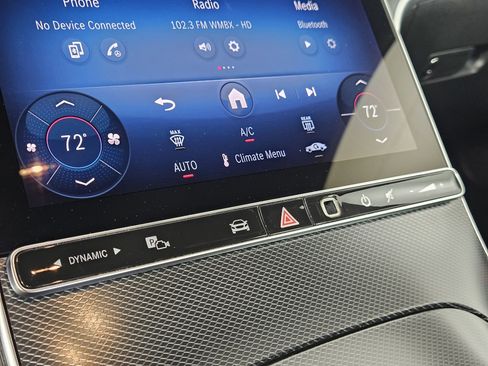 Used 2025 Mercedes-Benz C 300 Sedan image 31