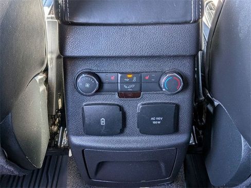Used 2018 Ford Explorer Platinum image 29