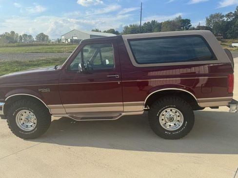 Used 1996 Ford Bronco Eddie Bauer AWD/4WD image 2