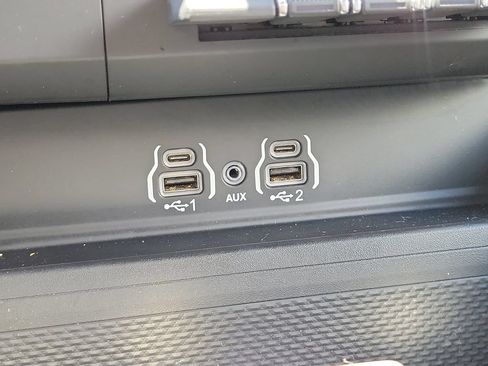 Used 2025 RAM 1500 Big Horn RWD image 22