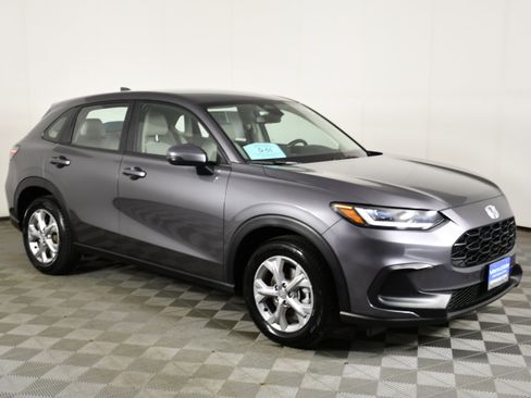 Certified 2024 Honda HR-V LX image 4