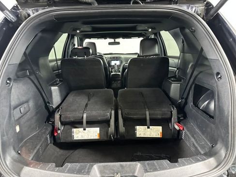 Used 2019 Ford Explorer XLT w/ Equipment Group 202A image 26