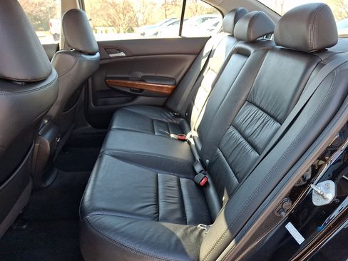 Used 2011 Honda Accord EX-L image 10