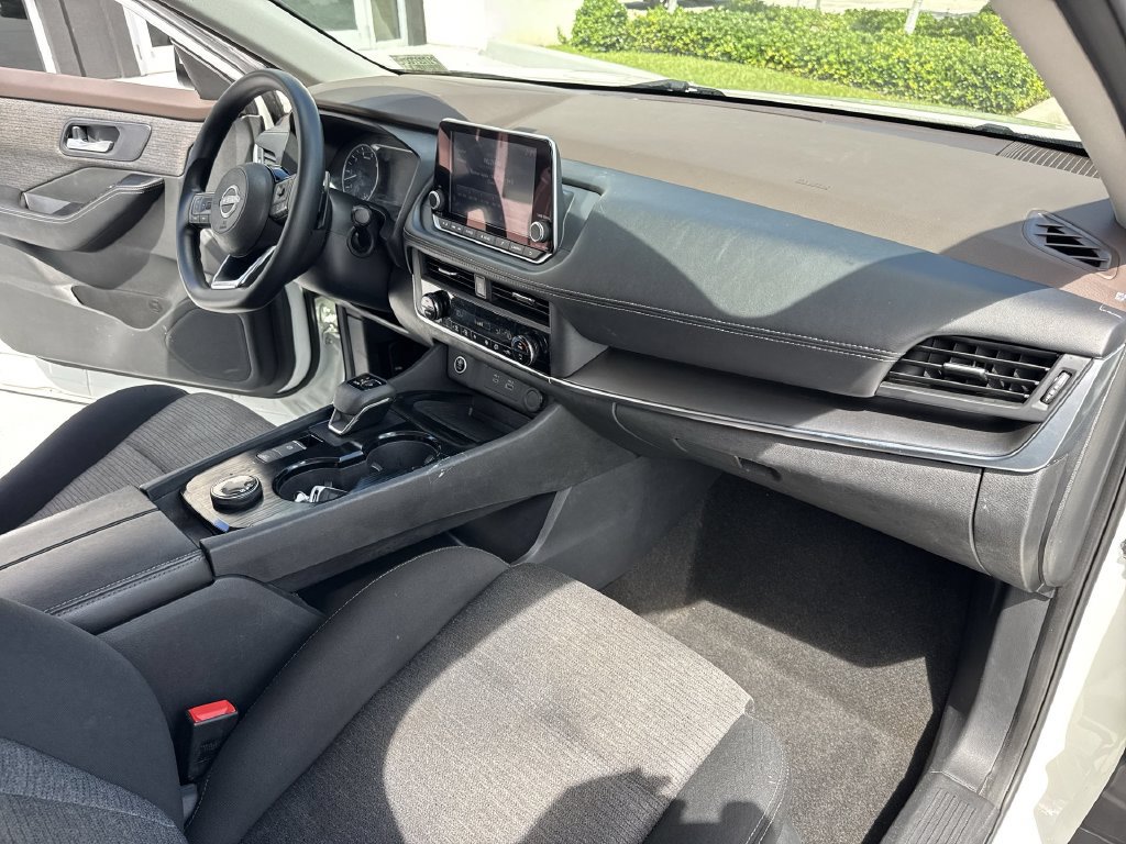 Used 2023 Nissan Rogue SV AWD/4WD image 32