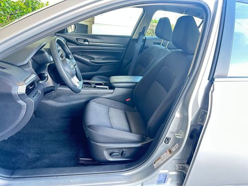 Used 2024 Nissan Altima 2.5 SV image 36