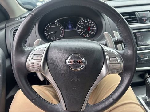 Used 2017 Nissan Altima 2.5 SR w/ Midnight Edition Package FWD image 9