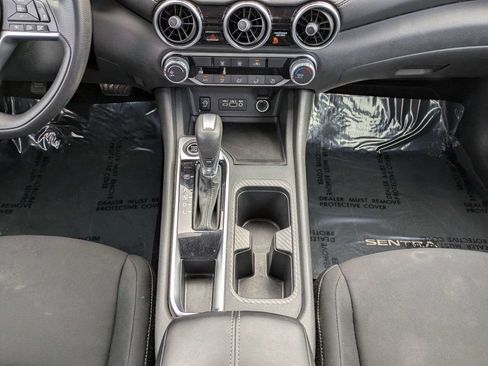 Used 2024 Nissan Sentra SV FWD image 18