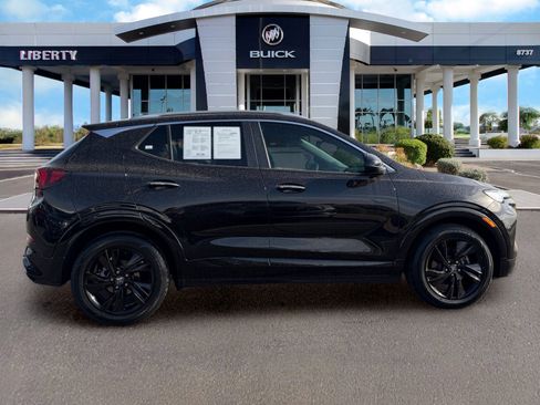 Used 2024 Buick Encore GX Sport Touring FWD image 2