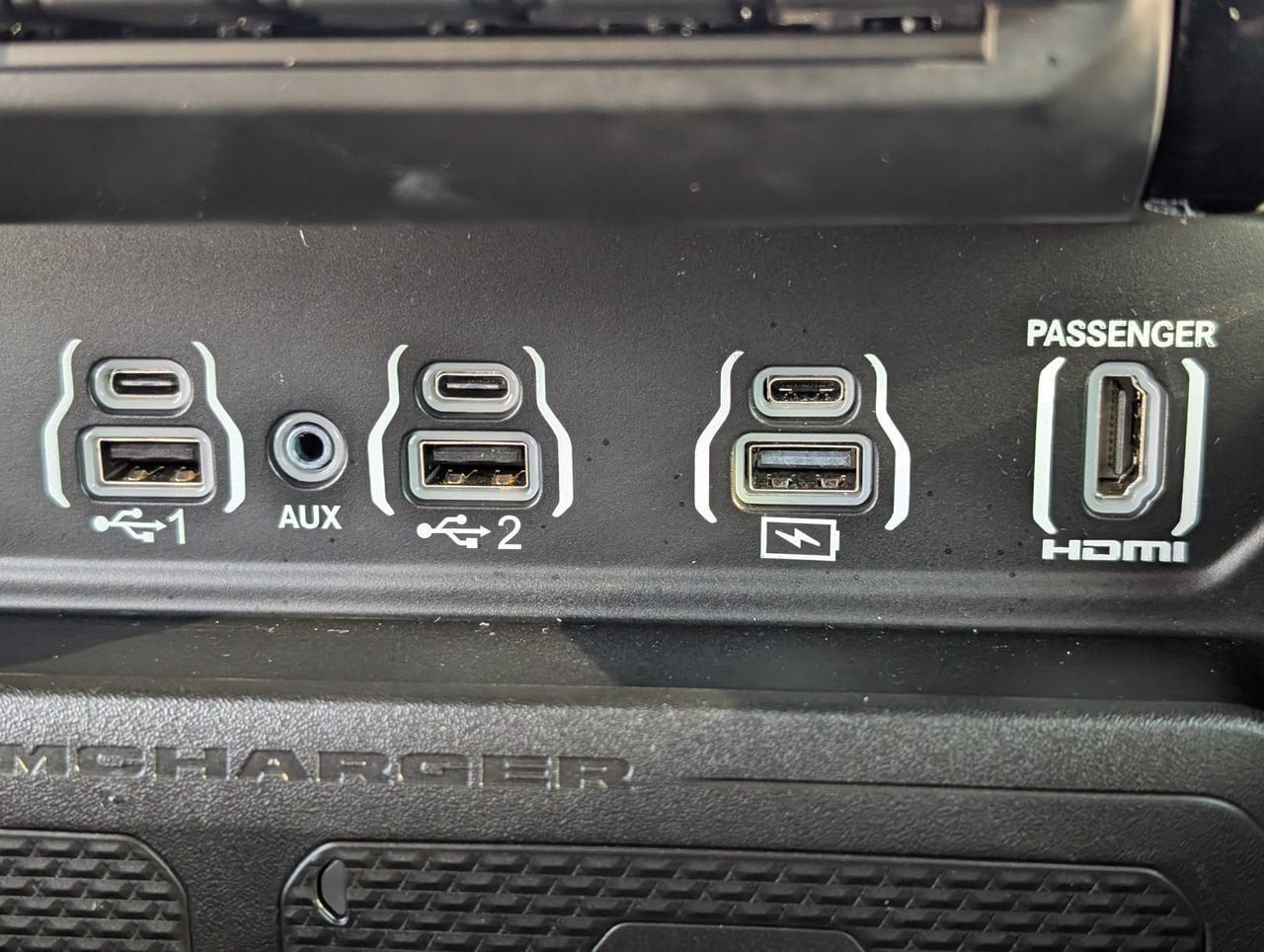 Used 2025 RAM 1500 Limited AWD/4WD image 19