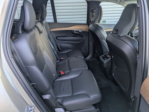 Used 2023 Volvo XC90 B6 Plus w/ Protection Package Premier image 33