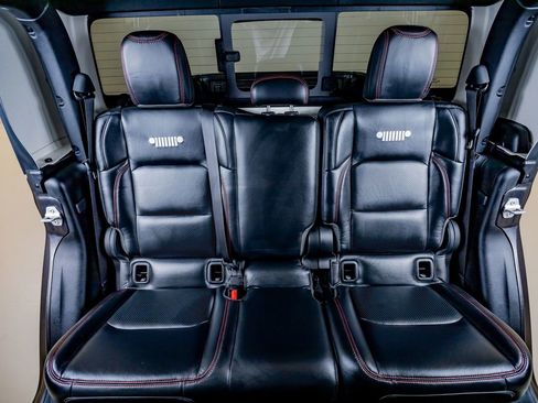 Used 2023 Jeep Gladiator Rubicon w/ LED Lighting Group image 36