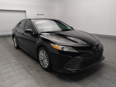 Used 2019 Toyota Camry XLE image 13