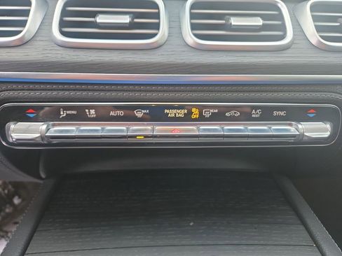 Used 2024 Mercedes-Benz GLE 350 4MATIC image 24