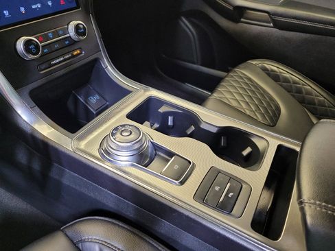 Used 2024 Ford Edge Titanium image 26