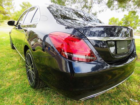 Used 2019 Mercedes-Benz C 300 Sedan w/ Premium Package image 5