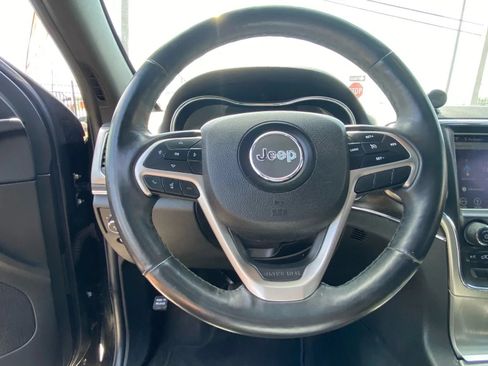 Used 2018 Jeep Grand Cherokee Limited AWD/4WD image 8