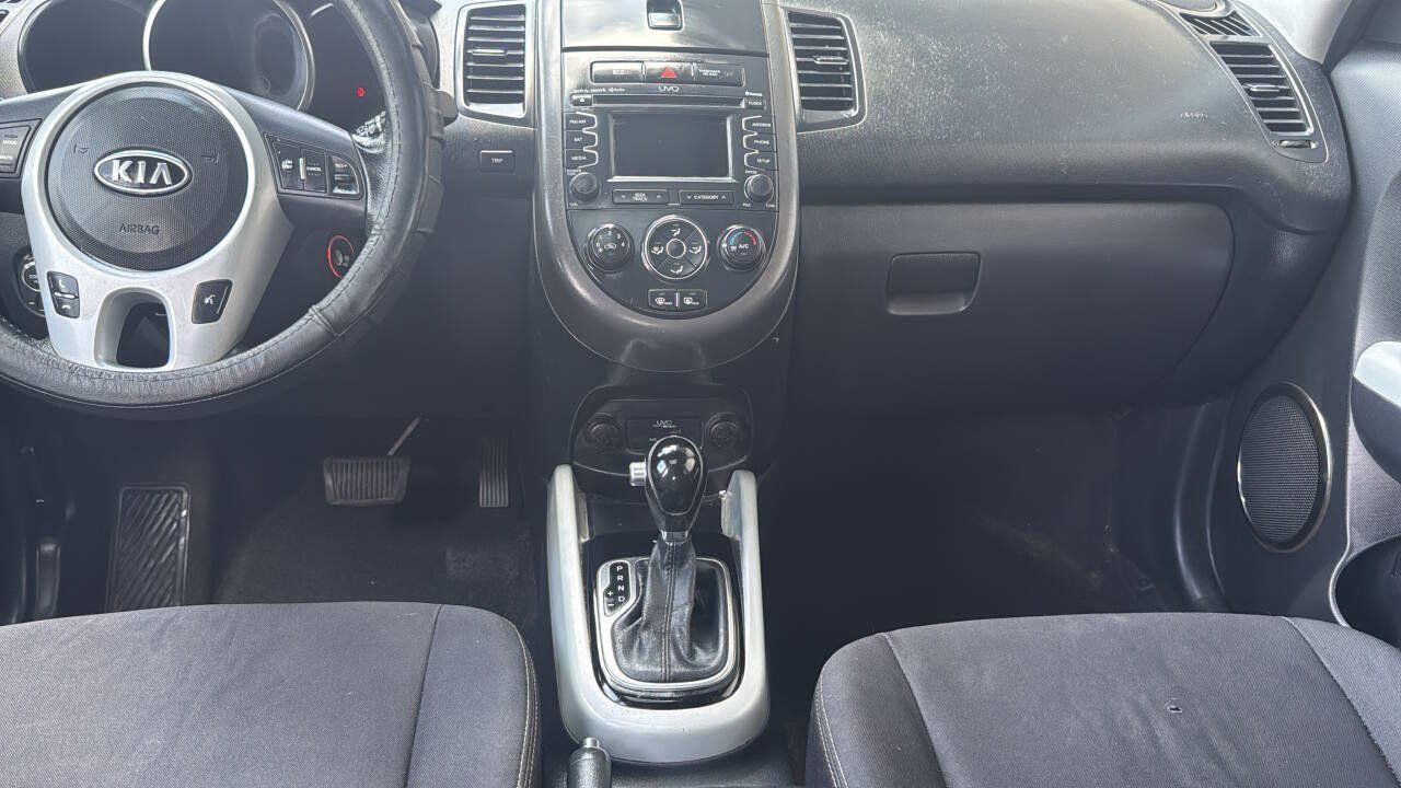 Used 2012 Kia Soul + w/ Audio Pkg FWD image 8