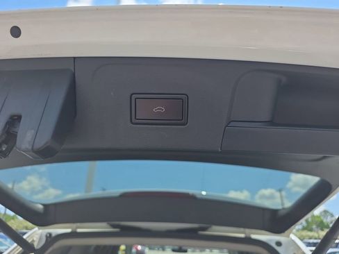 Used 2021 Volkswagen Atlas SE FWD image 8